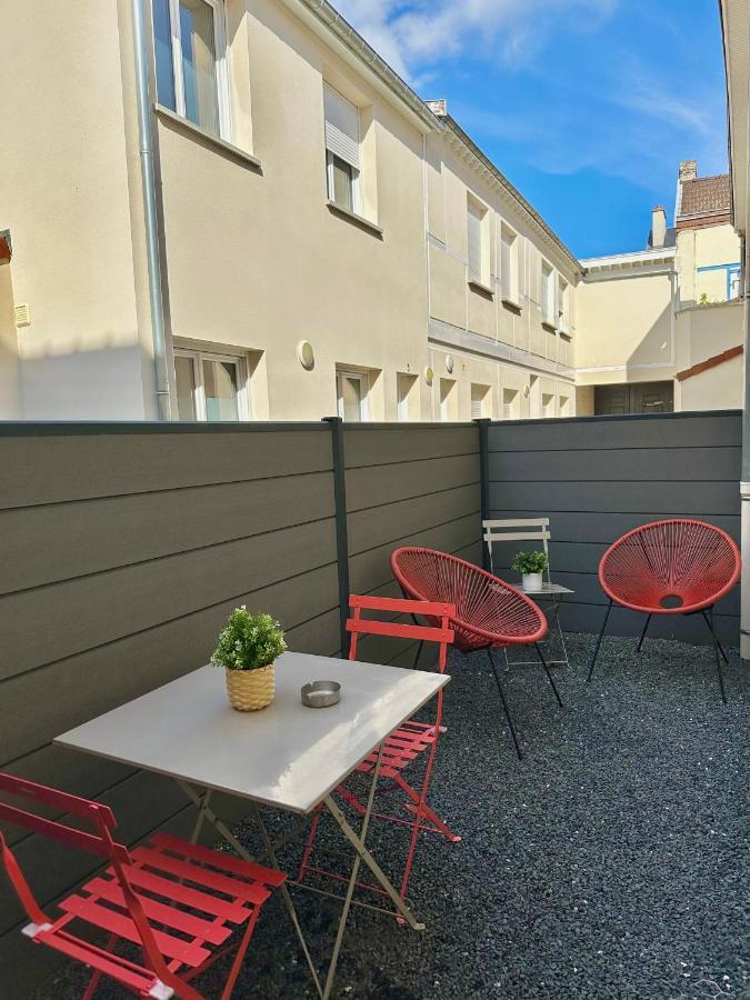 Apartamento Le Sacré - CENTRE - Cour privative - WIFI Reims Exterior foto